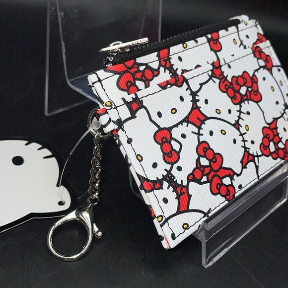 Hello Kitty Card Holder Keychain - Picture 2 of 4
